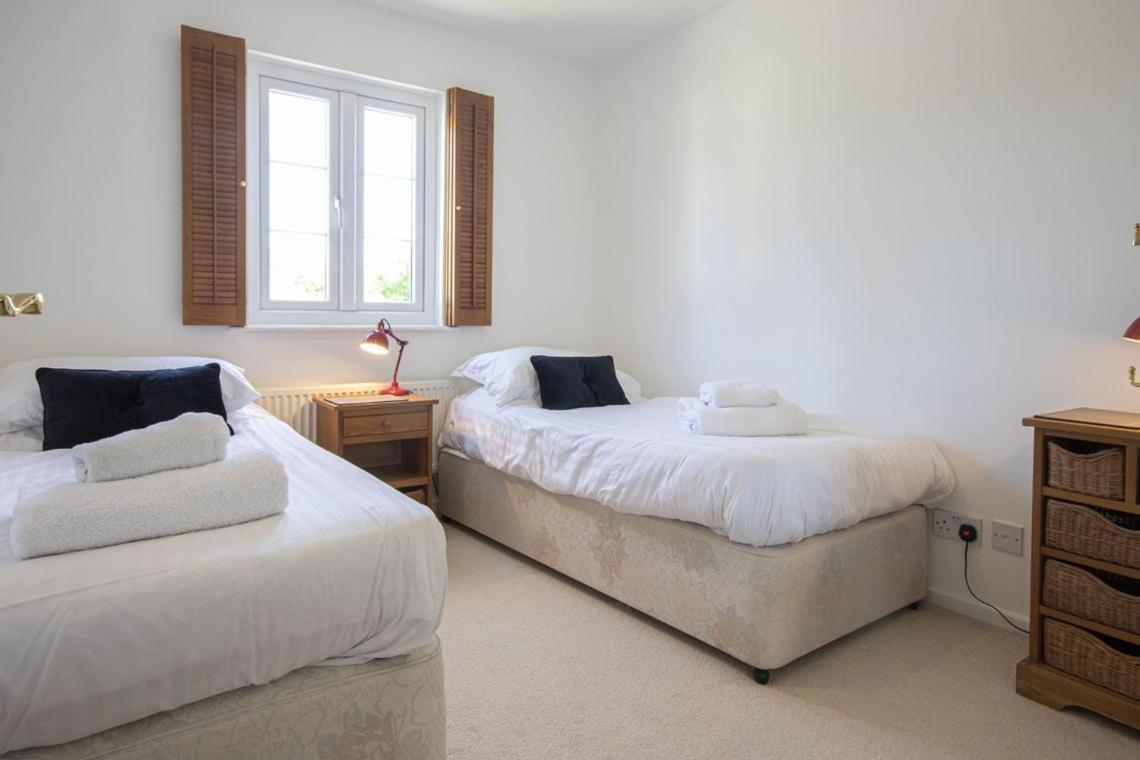 Windrush Lake 65, Sunset Lodge - P South Cerney Luaran gambar